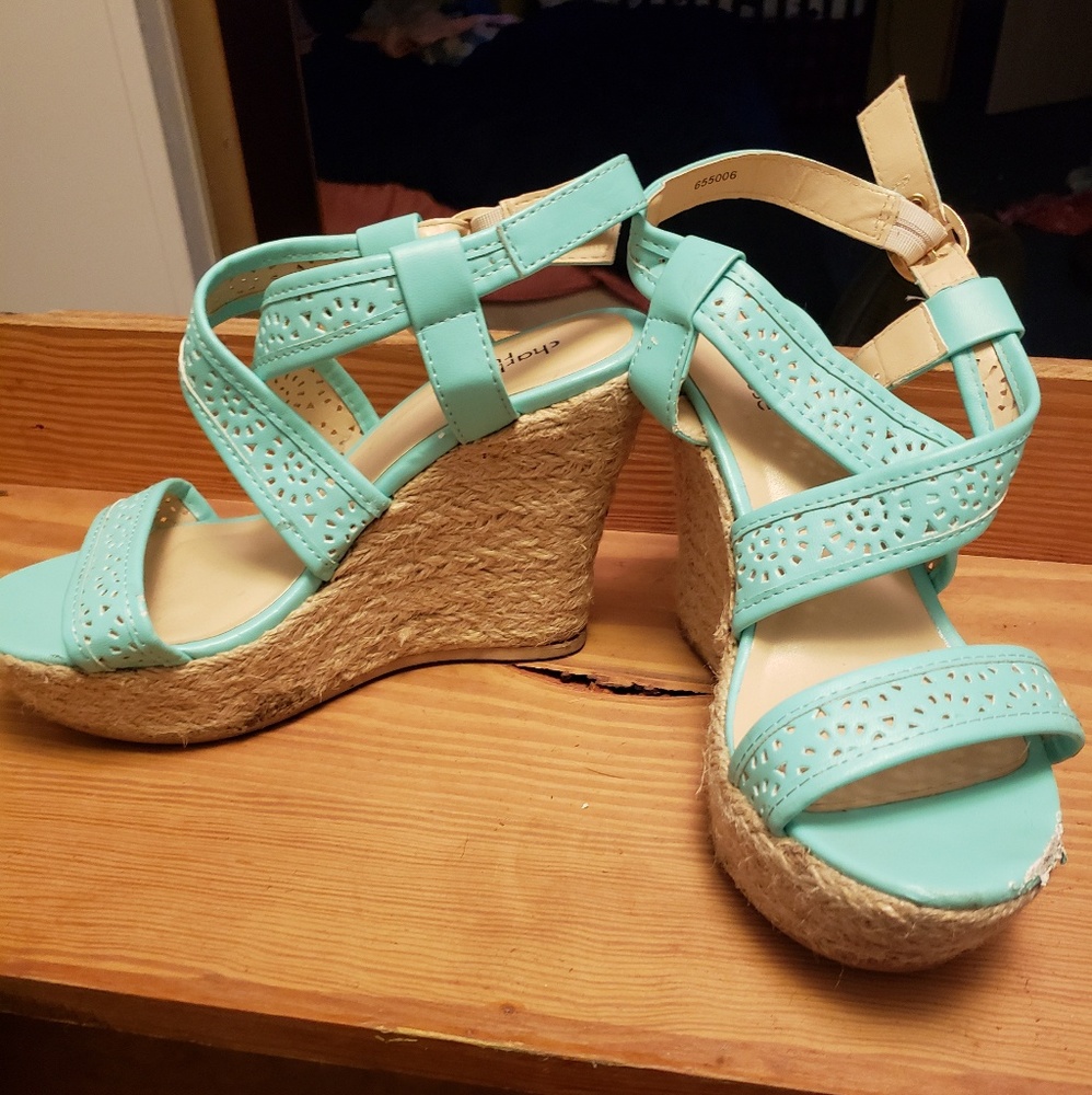 Super comfy wedge heel shoes